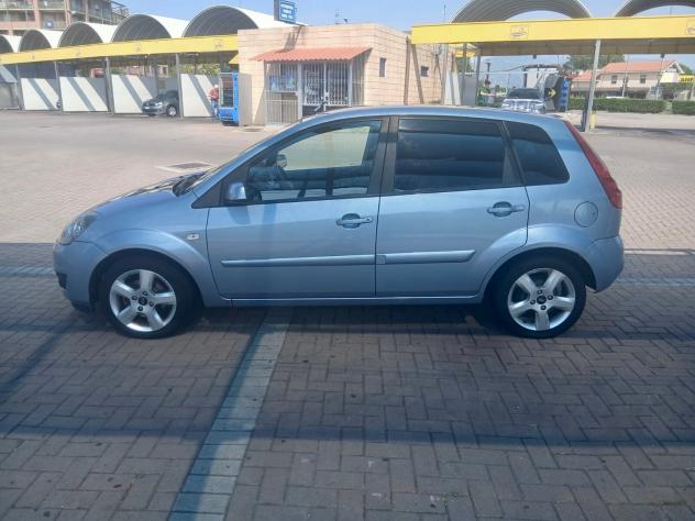 Ford Fiesta 1.2 5 porte benzina neopatentati - Foto 3