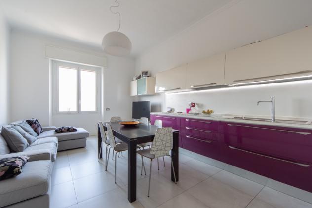 milano splendido appartamento via Paduli 18 ristrutturato piano alto soggiorno cucina vista due camere bagno euro 485.000 ? trattabili info@lecaseital