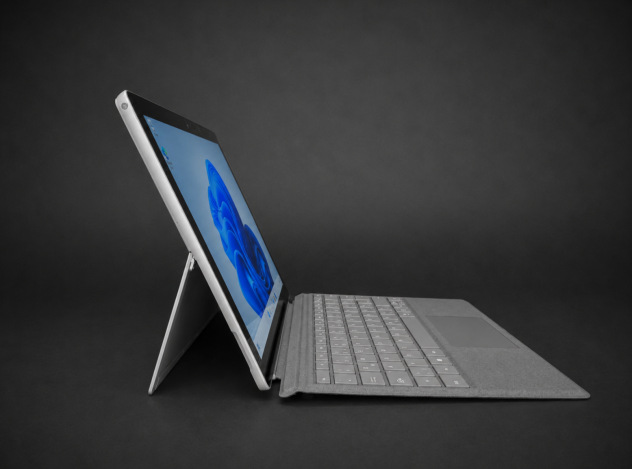 Surface Pro 7 + tastiera. 12,3" 2k Ram 8GB i5 10° SSD Win11 - Foto 3