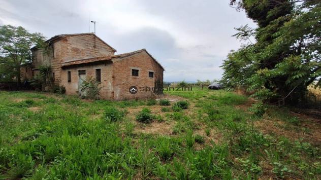 AEREOPORTO: Vendesi casale da ristrutturare a fano - zona aeroporto: ottima visibilità, ideale per attività ricettiva o commerciale!
hai un progetto a - Foto 10