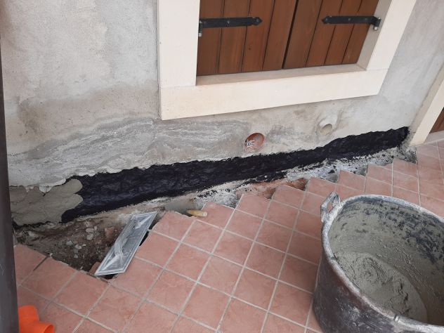 Muratore /Tuttofare , con esperienza .