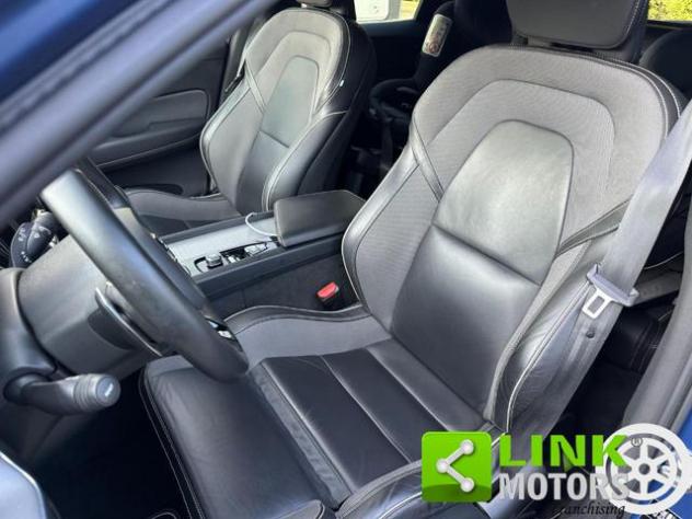 VOLVO XC60 B4 MHEV AWD Geartronic R-design 197 CV rif. 24093257 - Foto 9