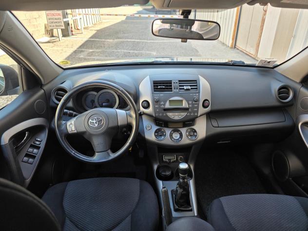Toyota RAV 4 RAV4 2.2 D-4D 136 CV Luxury - Foto 10