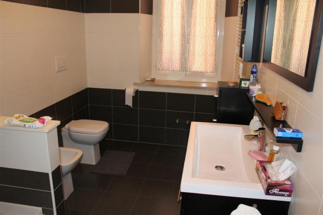 Elegante casa a schiera ristrutturata nel cuore del paese - Foto 15