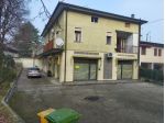 Galzignano Valsanzibio 5 minuti da Arquà Petrarca, in vendita n2 negozi, mq 224