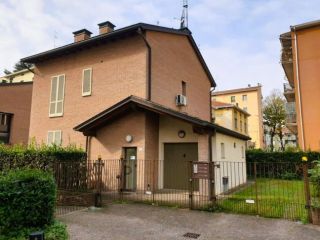 MONOLOCALE CON GIARDINO PRIVATO