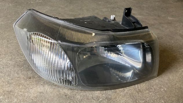 Faro anteriore DX Ford Transit del 2005 - Foto 3