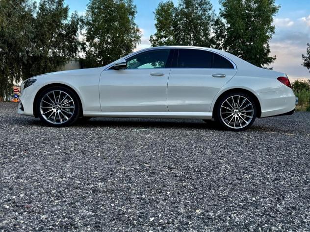 MERCEDES- BENZ KLASSE E 220 D 195 CV 4MATIC AMG PREMIUM OFFERTA - Foto 6