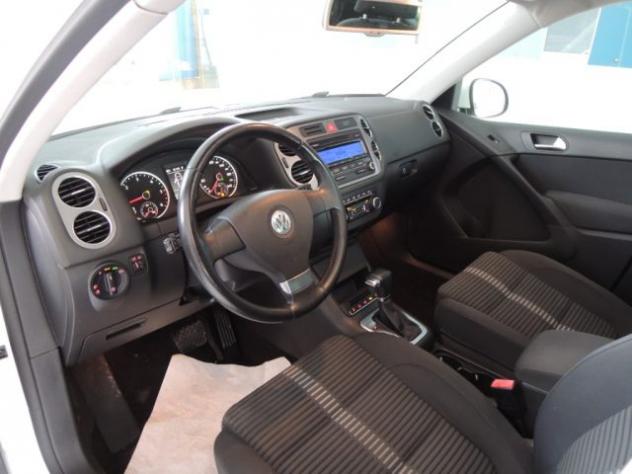 VOLKSWAGEN Tiguan 2.0 TDI 4MOTION DSG FULL OPTIONAL 140CV rif. 24123260 - Foto 6