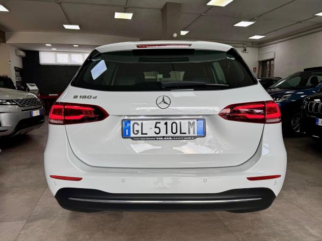 Mercedes B 180 d Automatic Sport Plus 10/2022 - Foto 6