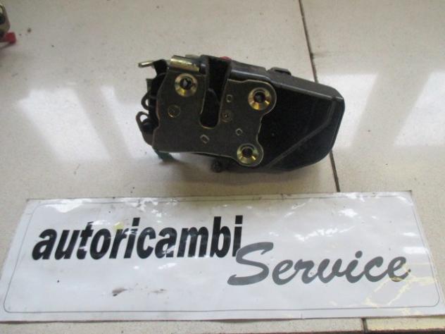 K05027958AC CHIUSURA SERRATURA PORTA ANTERIORE DESTRA CHRYSLER PT CRUISER 1.6 B 85KW 5M 5P (2004) RICAMBIO USATO