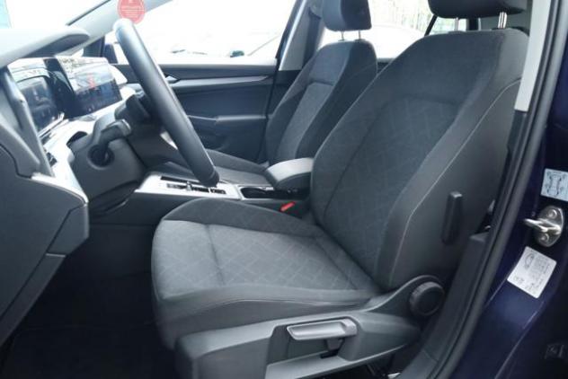 VOLKSWAGEN Golf 1.0 eTSI EVO DSG Life rif. 23477609 - Foto 6