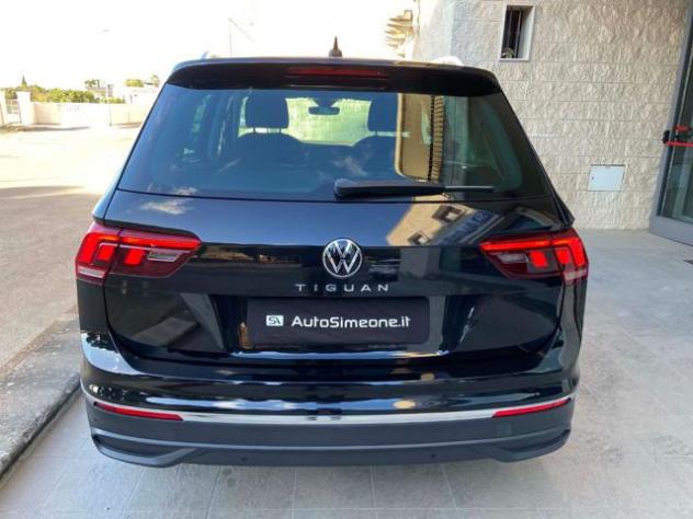 VOLKSWAGEN Tiguan 2.0 TDI 150 CV SCR DSG Life rif. 23795491 - Foto 6