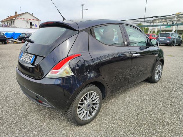 Lancia Ypsilon 1.2 69 CV 5 porte GPL Ecochic Silver - Foto 6