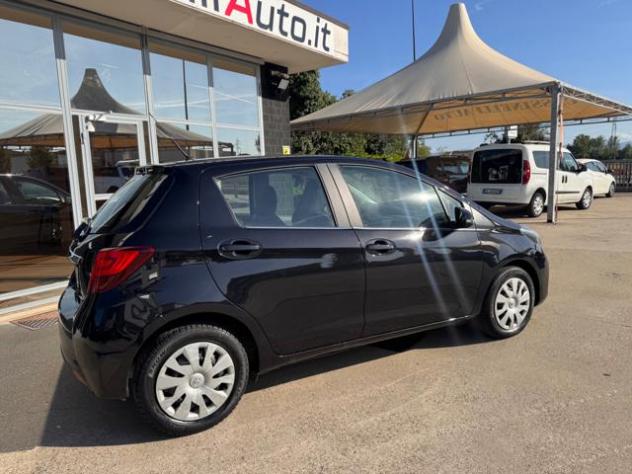 TOYOTA Yaris 1.0 5 porte Lounge rif. 23965944 - Foto 2