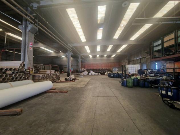Immobile di 2800 m² con più di 5 locali in affitto a Legnano - Foto 8