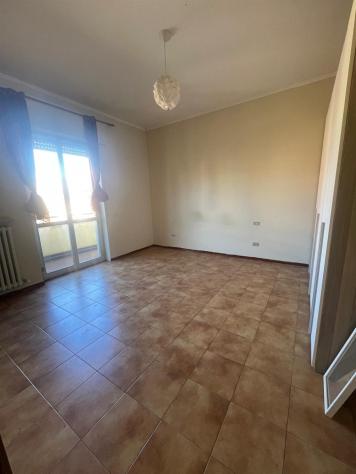 cst500 - ampio trilocale tutto balconato, box cantina e posto auto-- solo 750 € inclusi riscaldamento acqua e spese condominiali - Foto 17