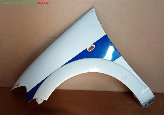 PARAFANGO ANT.S.BIANCO-BLU CITROEN C3 5 porte   Carrozzeria  Lamierati esterni  Fiancate  Parafango ant. CITROEN - C3 5 porte - 01-03-2002 - 01-09-200