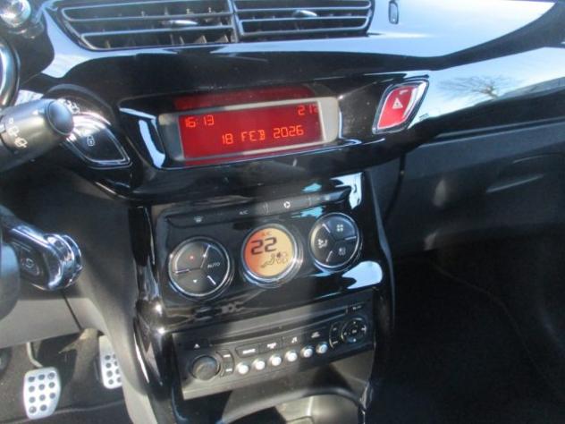 DS AUTOMOBILES DS 3 1.6 VTi 120 Just Black - Sensori/ClimaAuto rif. 23379243 - Foto 10