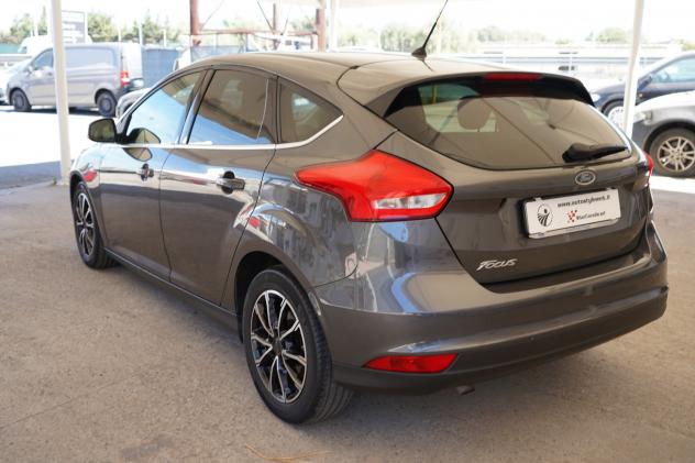 Ford Focus 1.5 TDCi 120 CV Plus - Foto 6