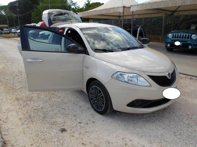 Lancia Ypsilon 1.2 69 CV 5 porte Platinum (GPL) - Foto 8