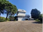 Immobile di 3700 m² con più di 5 locali in vendita a Caronno Pertusella