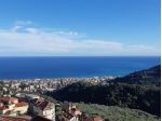 Alassio, Frazione Moglio, appartamento con terrazzo vista mare.