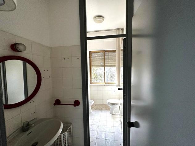 PALAZZINA INTERA UFFICI DA RISTRUTTURARE A OSNAGO - Foto 11