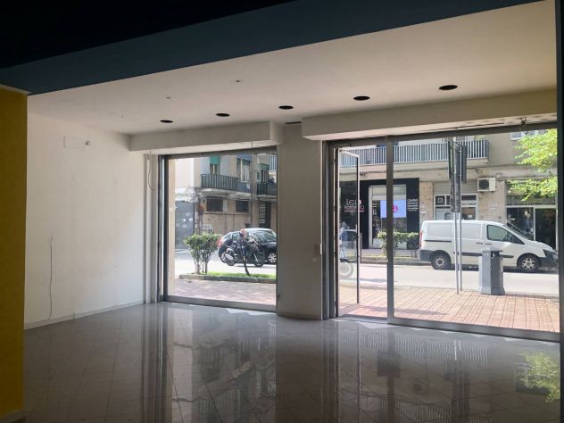 SALERNO, Via Silvio Baratta - Foto 3