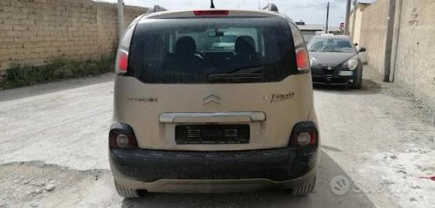 Ricambi Citroen Picasso 1.6 D del 2010 motore 9HX - Foto 4