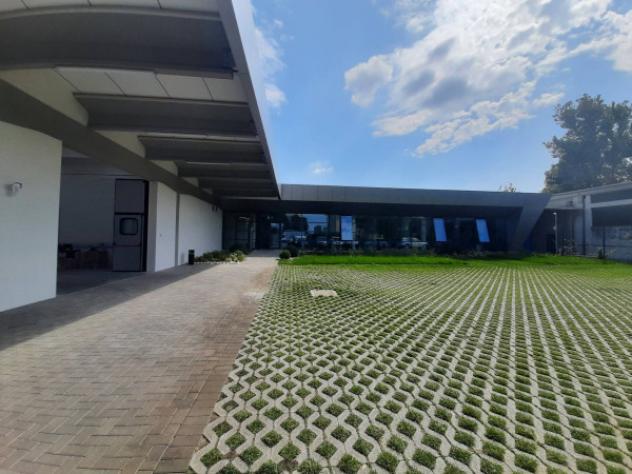 Immobile di 1400 m² con più di 5 locali in vendita a Brescia - Foto 2