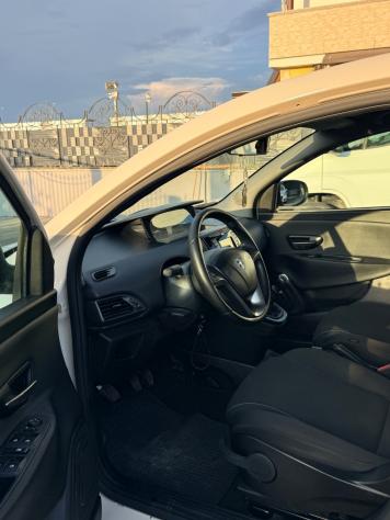 Lancia Ypsilon 1.2 Benz/Gpl 69 CV 5 porte Gold - Foto 9
