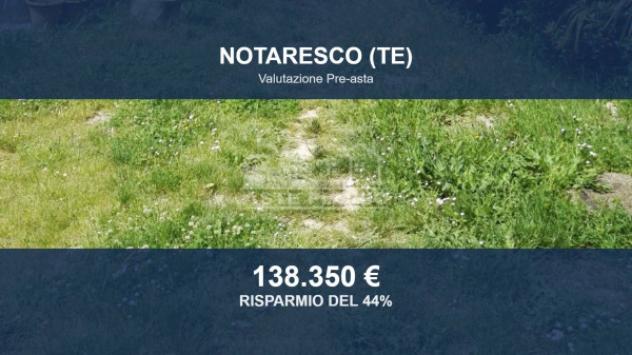 Immobile in asta di 374 m², box auto in vendita a Notaresco