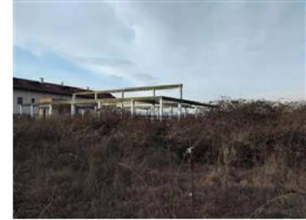 Immobile in asta di 182 m² con più di 5 locali e box auto in vendita a Vinovo - Foto 2