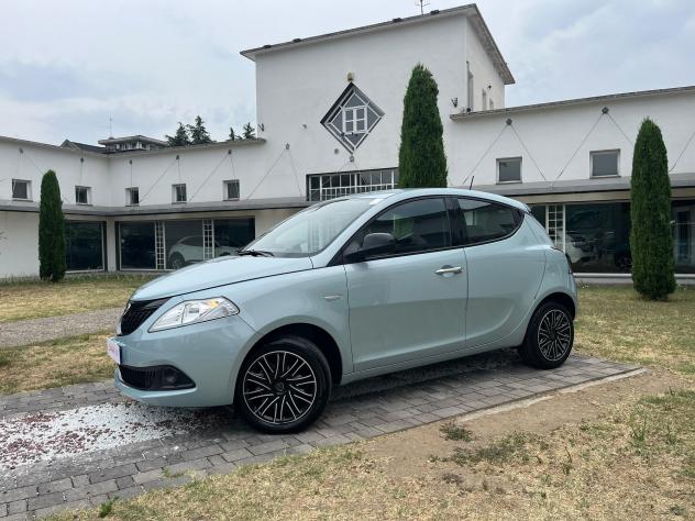 Lancia Ypsilon 1.0 FireFly 70cv Hybrid Oro - Foto 4