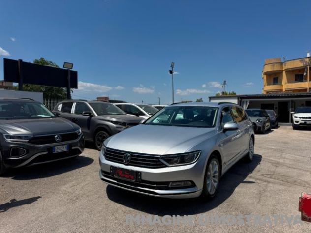 VOLKSWAGEN Passat Variant 2.0 TDI 150 Cv DSG Executive BlueMotion Tech. rif. 24039766 - Foto 3