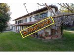 Villa di 424 m² con più di 5 locali e box auto doppio in vendita a Sciolze