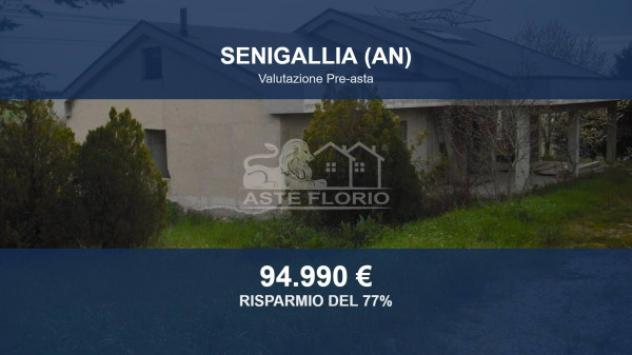 Immobile in asta di 540 m² con più di 5 locali in vendita a Senigallia