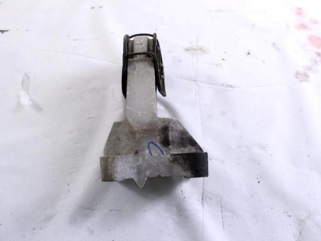 113757025R SUPPORTO MOTORE NISSAN NV400 X62 2.3 D 120KW 6M 2P (2018) RICAMBIO USATO