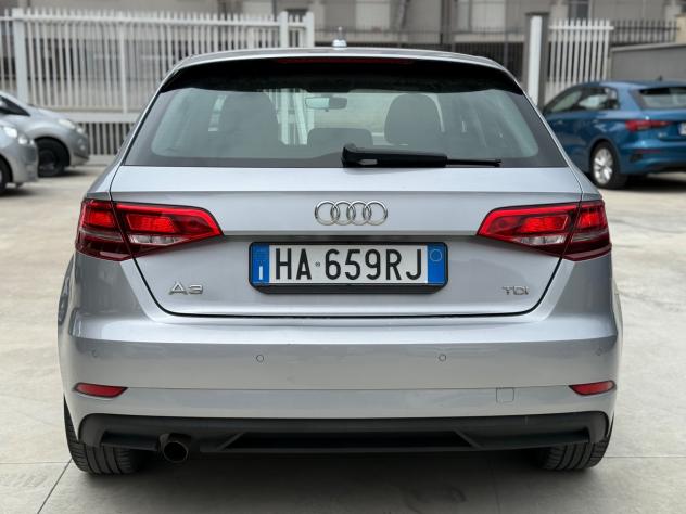 Audi A3 1.6 TDI 116 CV Design - Foto 5