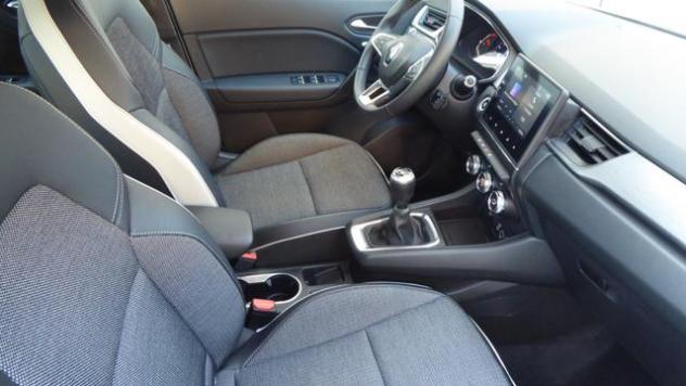RENAULT Captur Blue dCi 95 CV Intense rif. 23820567 - Foto 8