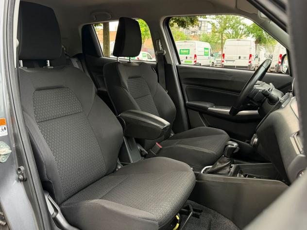 Suzuki Swift Hybrid 1.2 Hybrid Top CVT 2WD - Foto 9