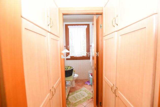CASA INDIPENDENTE di 8 vani e di 240 mq (CASTELFRANCO VENETO) rif. SW144 - Foto 4