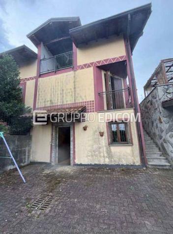 Abitazione in villini di 233 mq in vendita a Divignano - Rif. 4551165