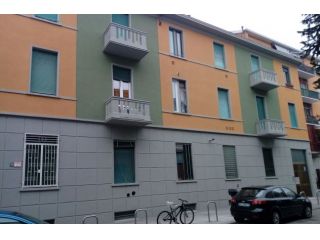 Monolocale Milano SKY via degli umiliati con balcone e cantina metro S.Donato