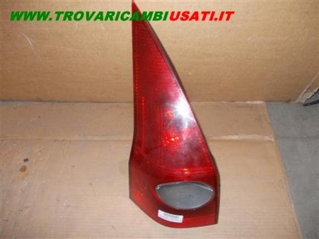 FANALE POST.S. RENAULT MEGANE (K84) Grandtour Parti elettriche Fanaleria Fanali Fanale post. sx. RENAULT - MEGANE Grandtour - 01-10-2003 - 01-01-2