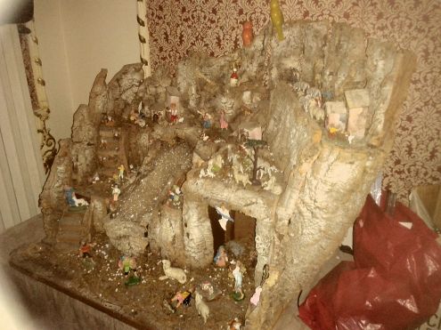 PRESEPE ARTIGIANALE CON CASCATA ACQUA - Foto 2