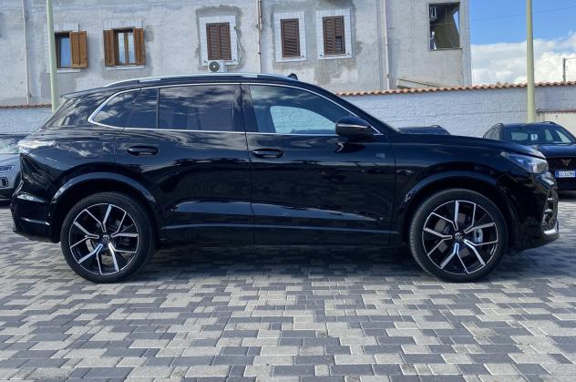 Volkswagen Tiguan R-Line 1.5 TSI E-Hybrid 204CV DSG - Foto 7