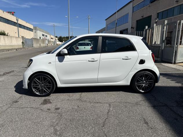 smart forfour 1.0 Twinamic Brabus 71cv - Foto 3
