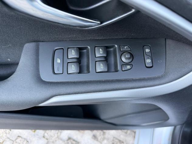 Volvo V40 D2 Momentum 2.0 120CV -2017 - Foto 5